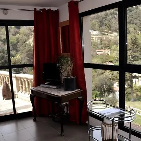 Family With Private Terrace Apartment
